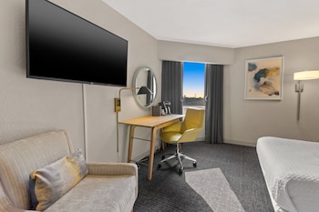Standard Room, 1 King Bed
