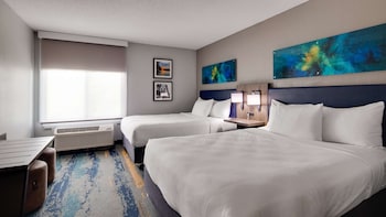 Standard Studio, 2 Queen Beds, Non Smoking, Refrigerator & Microwave (Living Room;with Sofabed)