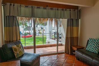 Superior Studio Suite, Partial Ocean View