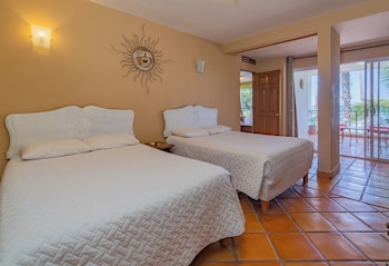 Standard Double Room, Partial Ocean View