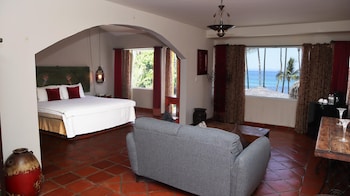 Honeymoon Room, Garden View