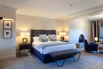 HACIENDA PENTHOUSE - KING BED