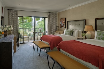 FIREPLACE SUITE - TWO QUEEN BEDS