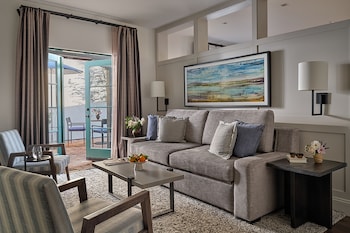 PASEO SUITE - KING BED
