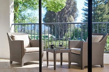 OJAI LUXURY ROOM - KING BED