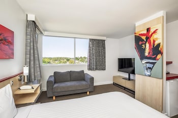 Economy Room, 1 Queen Bed