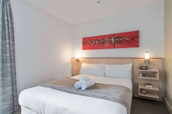 One Bedroom Apartment