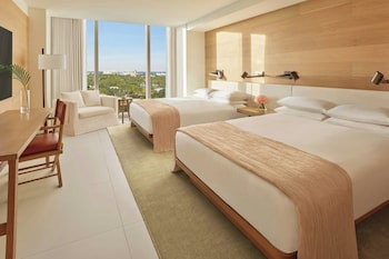 Room, 2 Queen Beds, City View