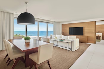 Deluxe Suite, 1 Bedroom (Ocean View)