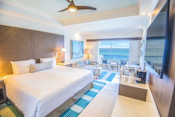 Junior Suite Ocean Front King