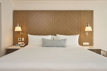 Deluxe Junior Suite Ocean View Double