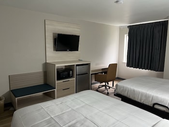 Standard Room, 2 Double Beds, Non Smoking (Dog-Friendly)