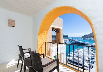 Standard Room with Port View