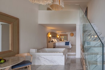 Superior Loft Suite - Kids & Teens Stay Free
