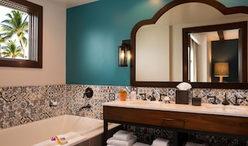 Waterfront Fireplace Junior Suite