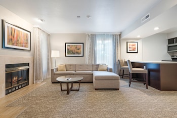 Deluxe Suite, 2 Bedrooms, Kitchen