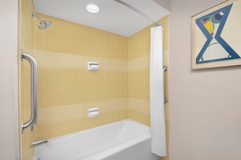 Premium Room, 1 King Bed (Premium King Room)