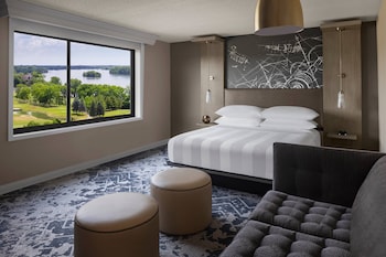 Room, 1 King Bed, Lake View