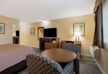 Standard Room, 1 Queen Bed, Non Smoking