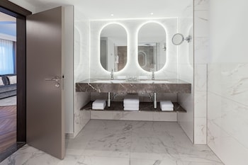 Grand Suite, 1 Bedroom, Garden View