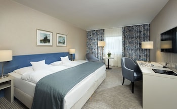 SuperiorPlus Family Room