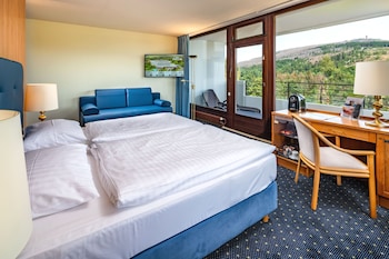 Comfort Room, 1 Bedroom, Mountain View, Corner