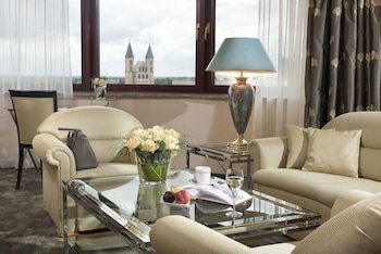 Luxury Suite