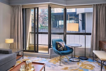Suite, 1 Bedroom, Balcony, City View