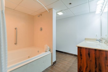 Suite, Non Smoking, Jetted Tub