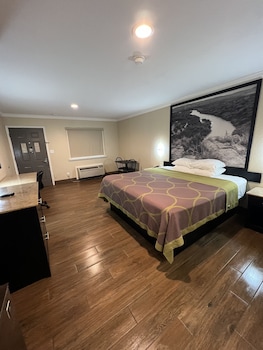Standard Room, 1 King Bed, Smoking