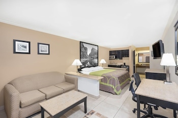 Suite, 1 King Bed, Non Smoking