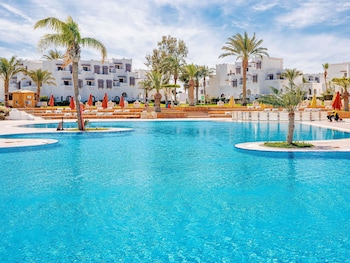 Superior Double Room, 1 Double Bed, Pool View