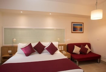 Superior Room, 1 Double Bed (Garden Side)