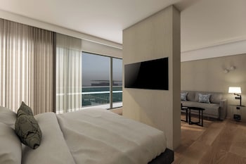 Junior Suite, 1 King Bed with Sofa bed, City View
