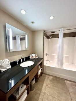 Streamside Deluxe Double Room - Private Balcony Overlooking Stream