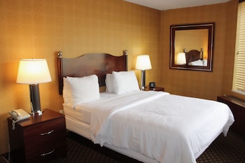 Tower Standard Room with Queen size bed with Elevator Access