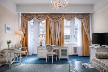 Junior Suite, City View