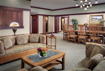 Suite (Blacker)