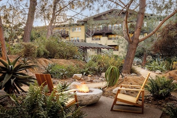 Room, 1 King Bed (Reserve Firepit King)