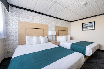 Room, 2 Queen Beds, Non Smoking