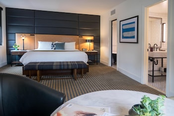 Junior Suite, 1 King Bed (View)