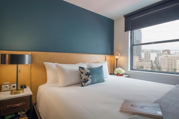 Room, 1 King Bed, City View