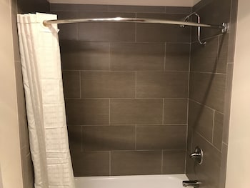 Deluxe Room, 1 King Bed, Non Smoking, Private Bathroom (Coast King)