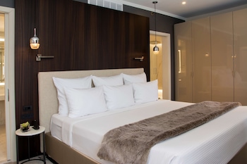 1 King Presidential Suite