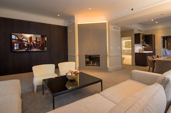 1 King Presidential Suite