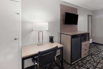 Standard Room, 1 King Bed, Accessible