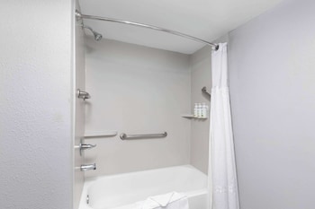 Studio Suite, 1 King Bed, Non Smoking