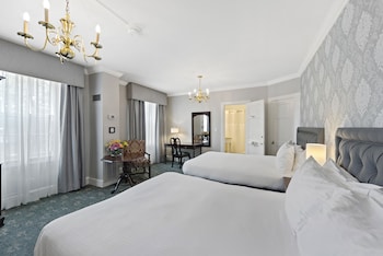Deluxe Room, 2 Queen Beds