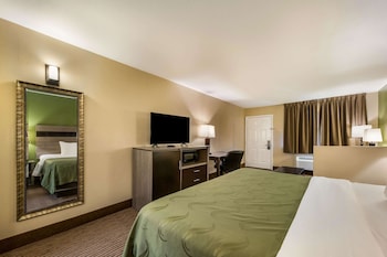 Suite, 1 King Bed, Smoking