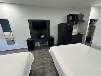 Standard Room, 2 Queen Beds, Non Smoking, Kitchen